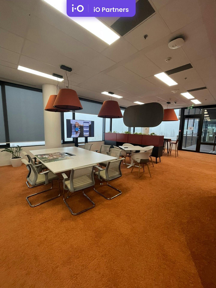 Pronájem kanceláře 1 135 m²