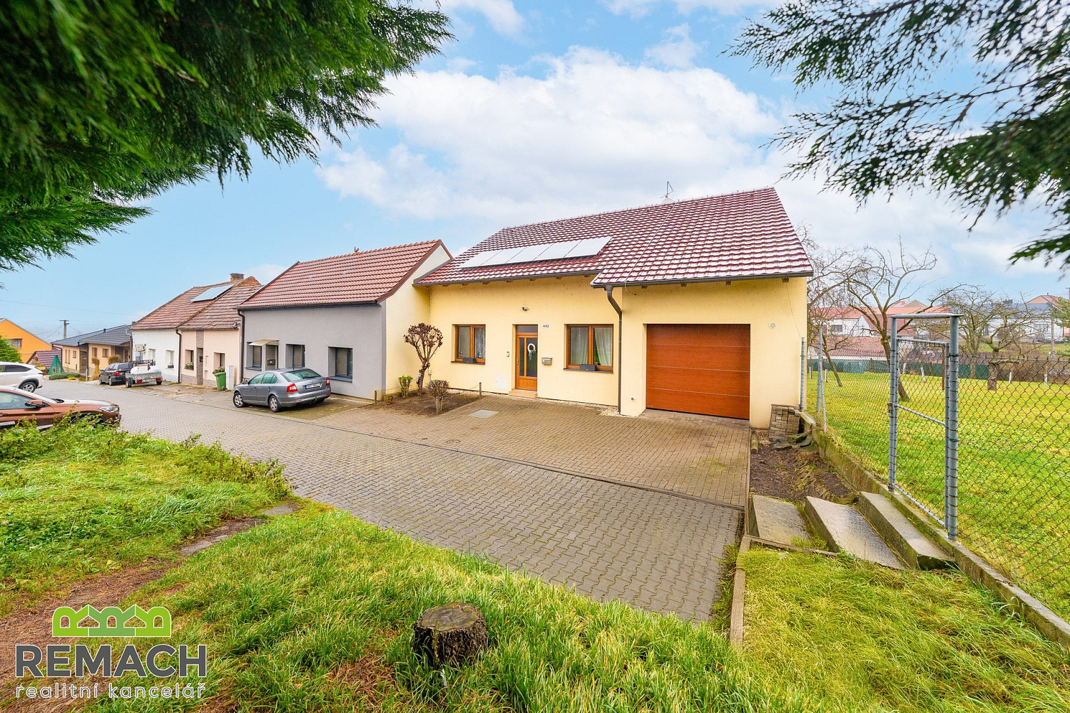 Prodej domu 244 m² s pozemkem 354 m²