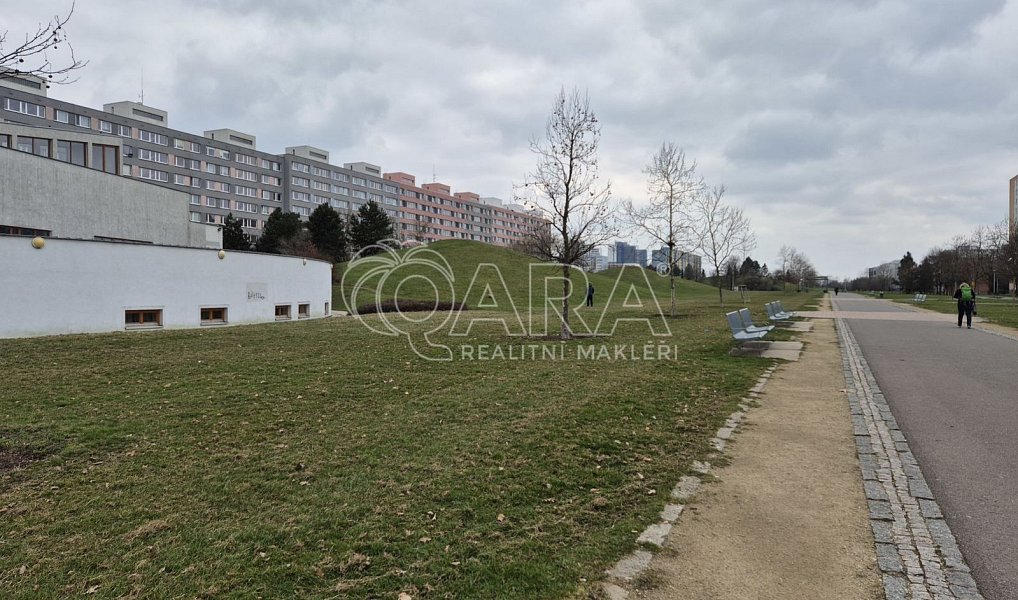 Pronájem komerčního pozemku 2 000 m², Praha – náhled fotky 5