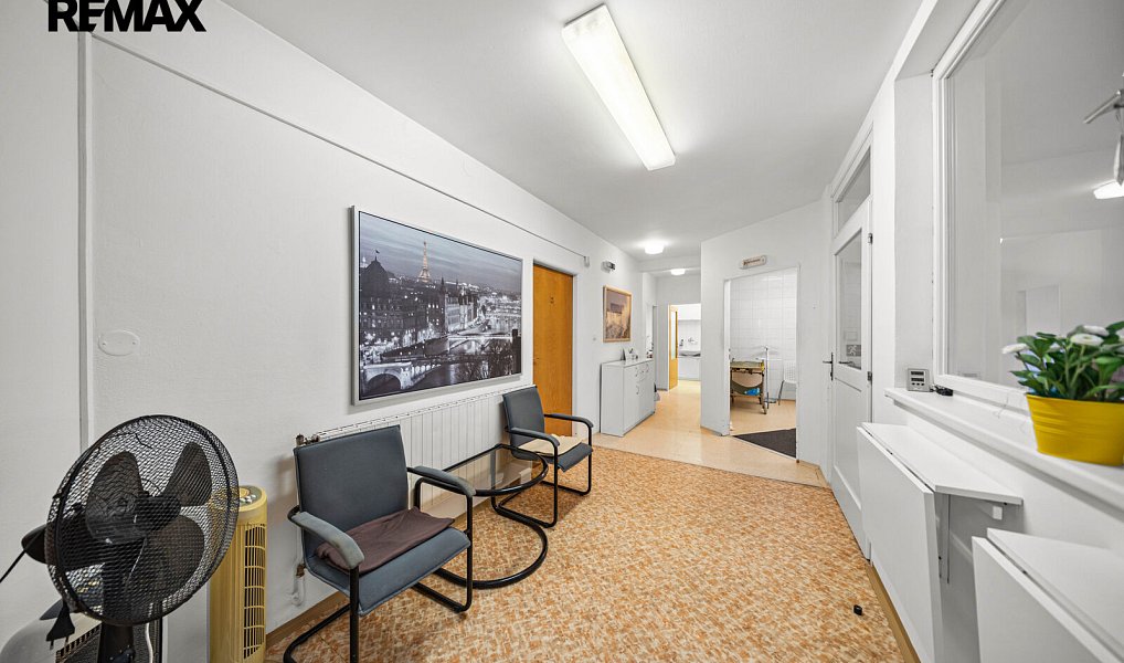 Prodej domu 361 m² s pozemkem 1 042 m², Kolín – náhled fotky 30