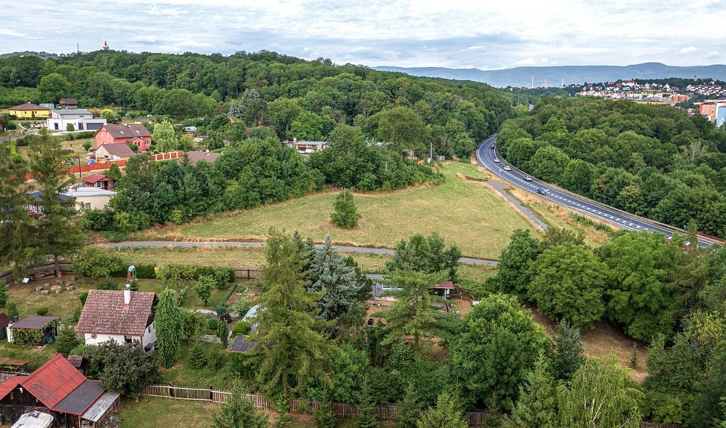 Prodej stavebního pozemku 931 m², Bystřany – náhled fotky 10