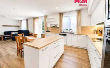 Pronájem domu 114 m² s pozemkem 648 m², Řásná, okres Jihlava