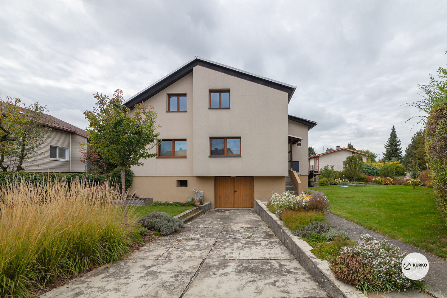 Pronájem domu 90 m² s pozemkem 934 m²