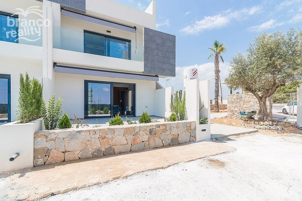 Casa – Torrevieja, Urbanización Los Balcones - Més