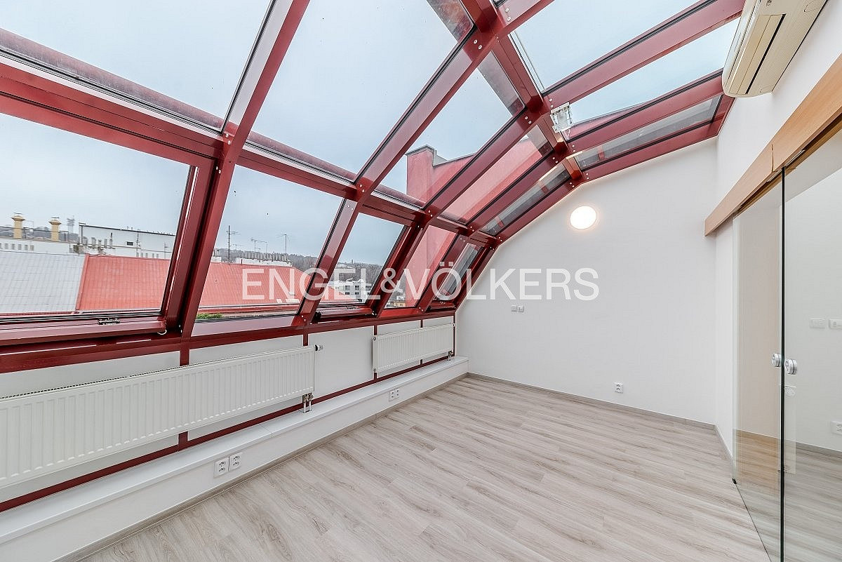 Pronájem bytu 4+1 80 m²