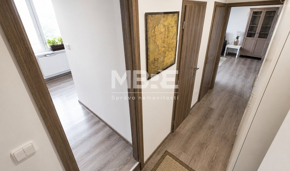 Pronájem bytu 3+1 70 m², Kravaře – náhled fotky 4
