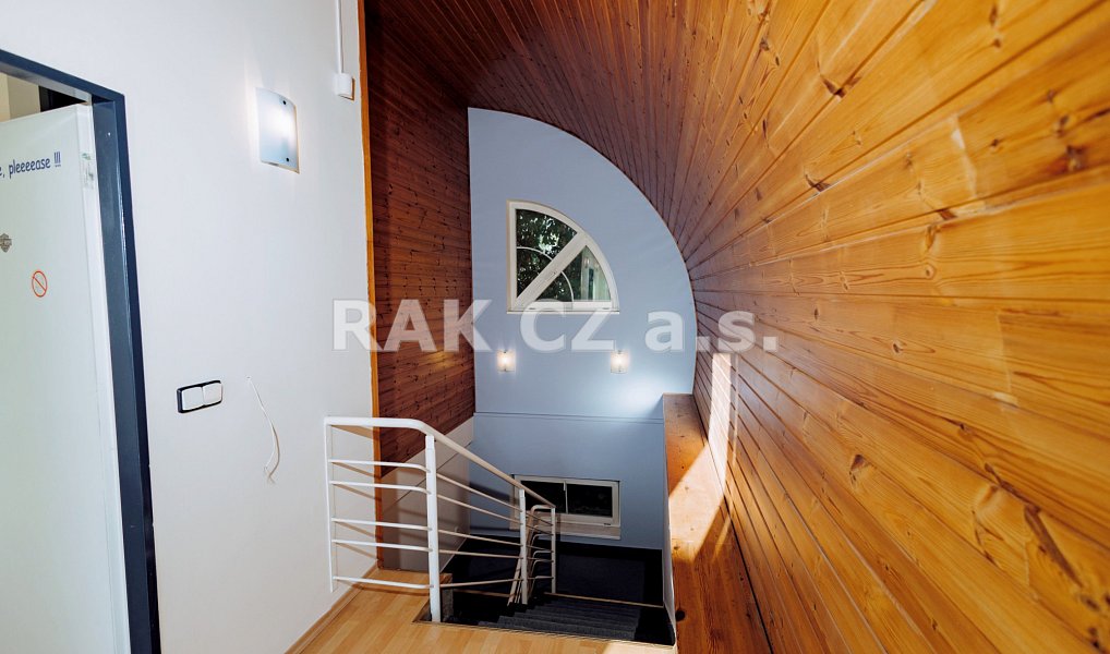 Prodej domu 577 m² s pozemkem 676 m², Praha – náhled fotky 13