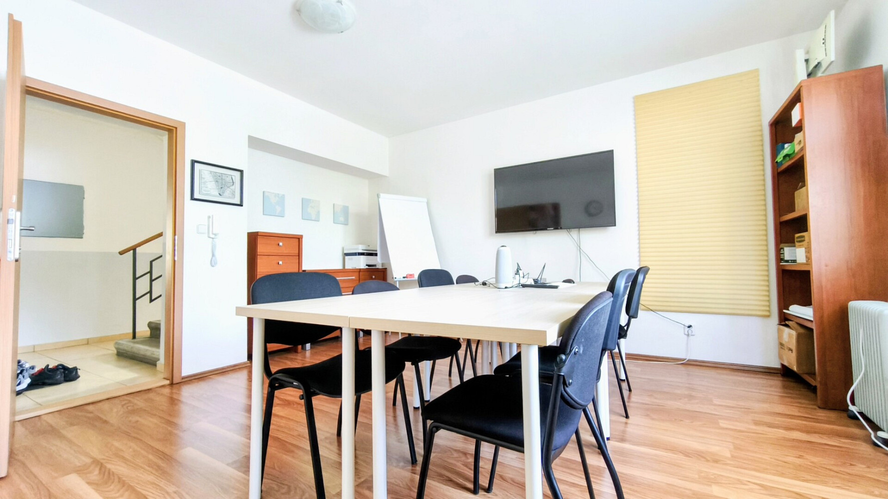 Pronájem kanceláře 85 m² – fotografie 2