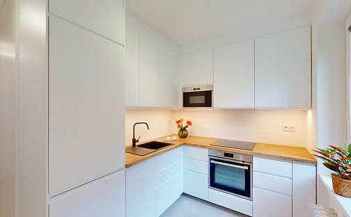 Pronájem bytu 3+1 69 m², Vilímovská, Praha 6 - Dejvice