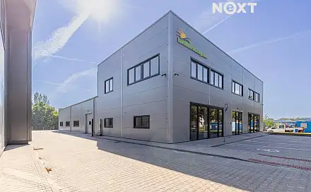 Pronájem kanceláře 140 m², Milovice
