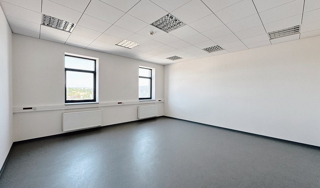 Pronájem kanceláře 650 m², Písek – náhled fotky 9