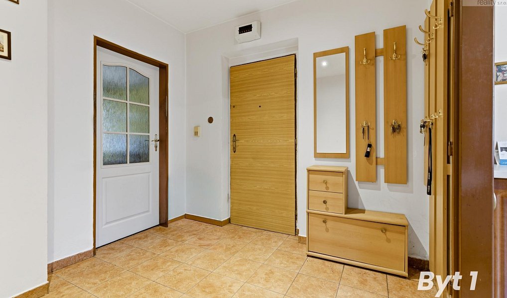 Prodej domu 330 m² s pozemkem 359 m², Duchcov – náhled fotky 10