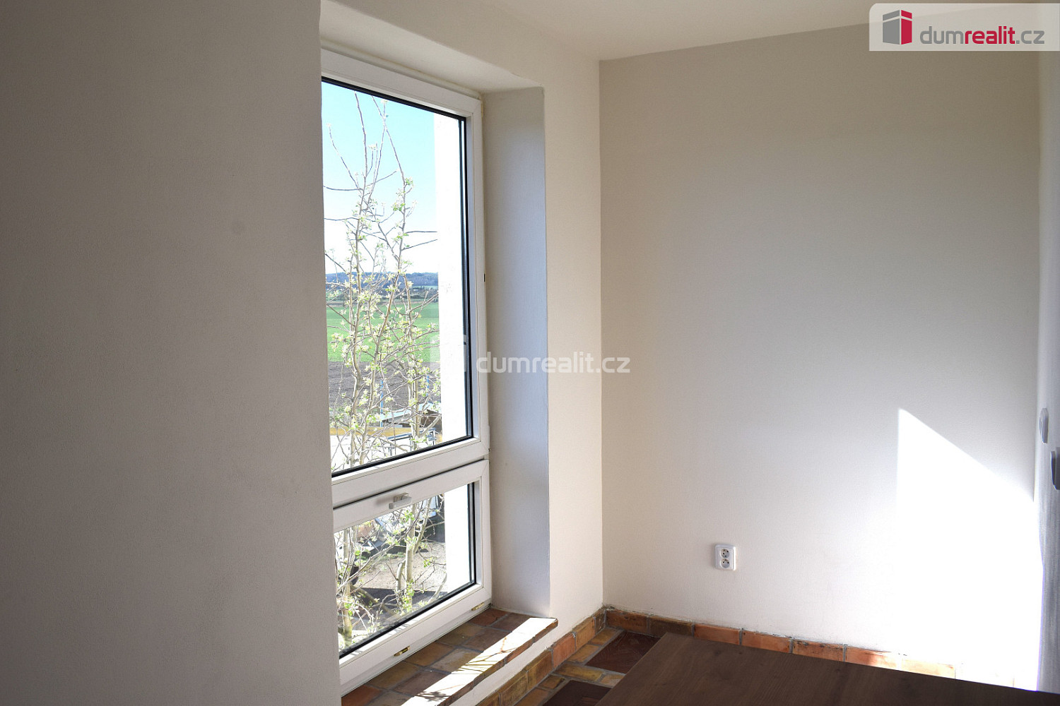 Pronájem obchodních prostor 99 m² — photo 4