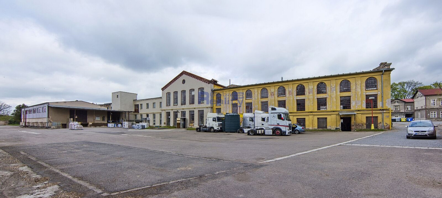 Prodej výrobních prostor 8 200 m² rezervováno