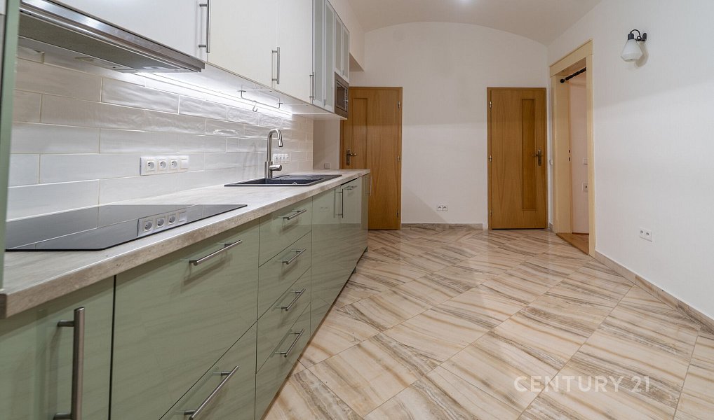 Prodej bytu 3+1 93 m², Praha – náhled fotky 2