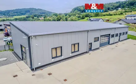 Pronájem výrobních prostor 511 m², Bobrky, Vsetín