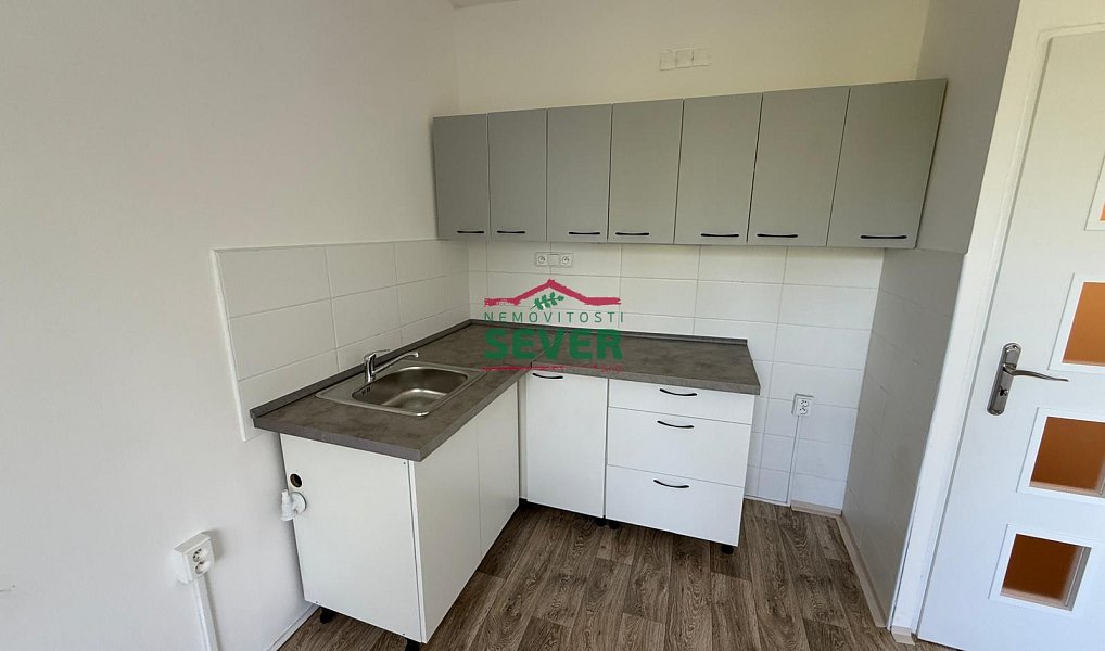 Prodej bytu 1+1 35 m², Bílina – náhled fotky 3