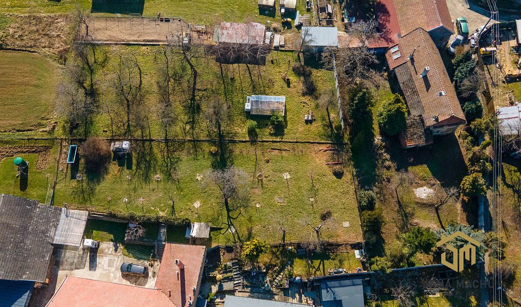 Prodej stavebního pozemku 1 920 m², Kostelany – náhled fotky 2