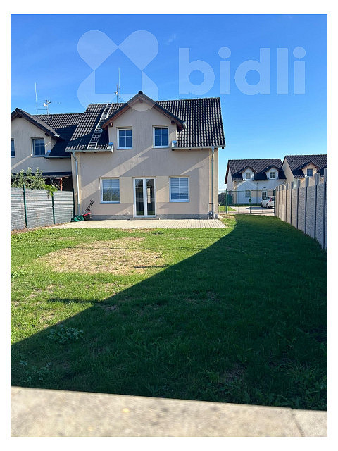 Pronájem domu 120 m² s pozemkem 700 m²