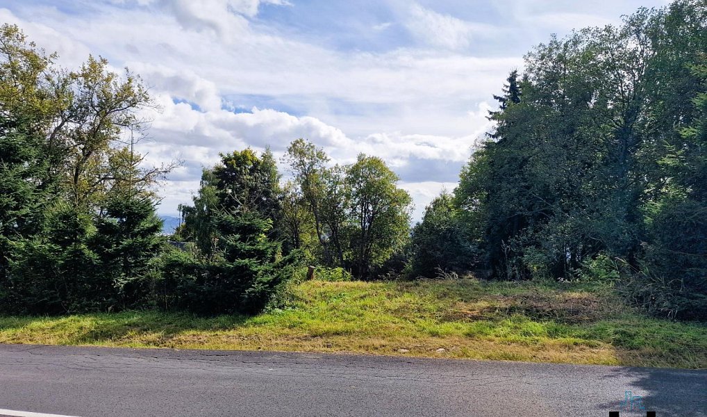 Prodej stavebního pozemku 926 m², Osek – náhled fotky 3
