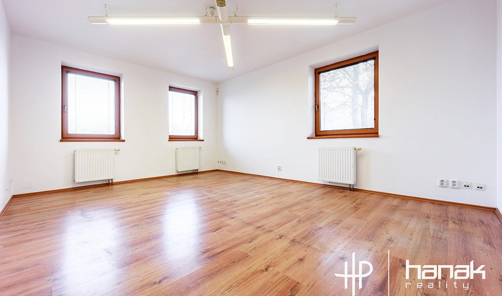 Prodej domu 259 m² s pozemkem 2 016 m², Strančice – náhled fotky 4