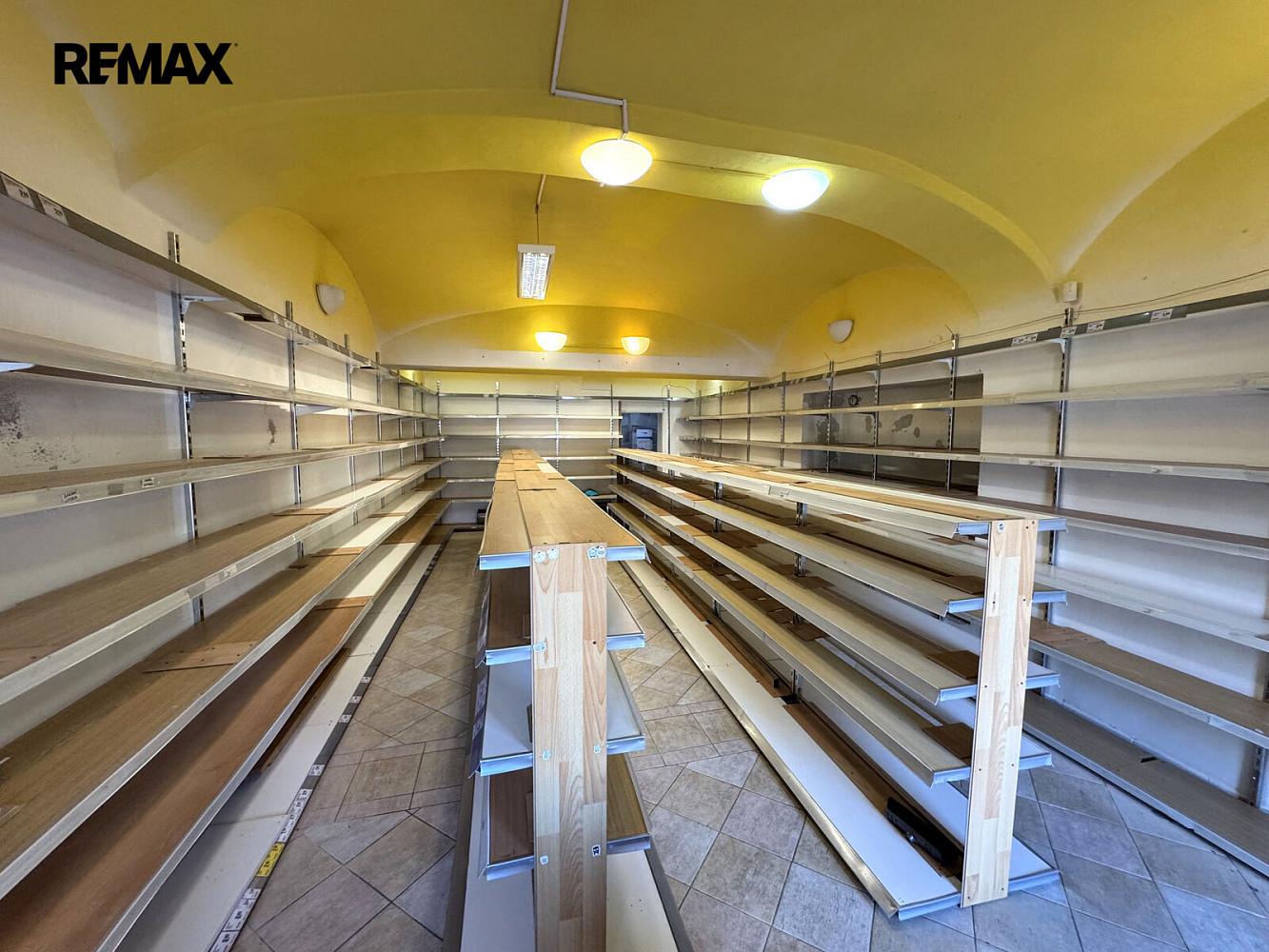 Pronájem obchodních prostor 58 m² – fotografie 4