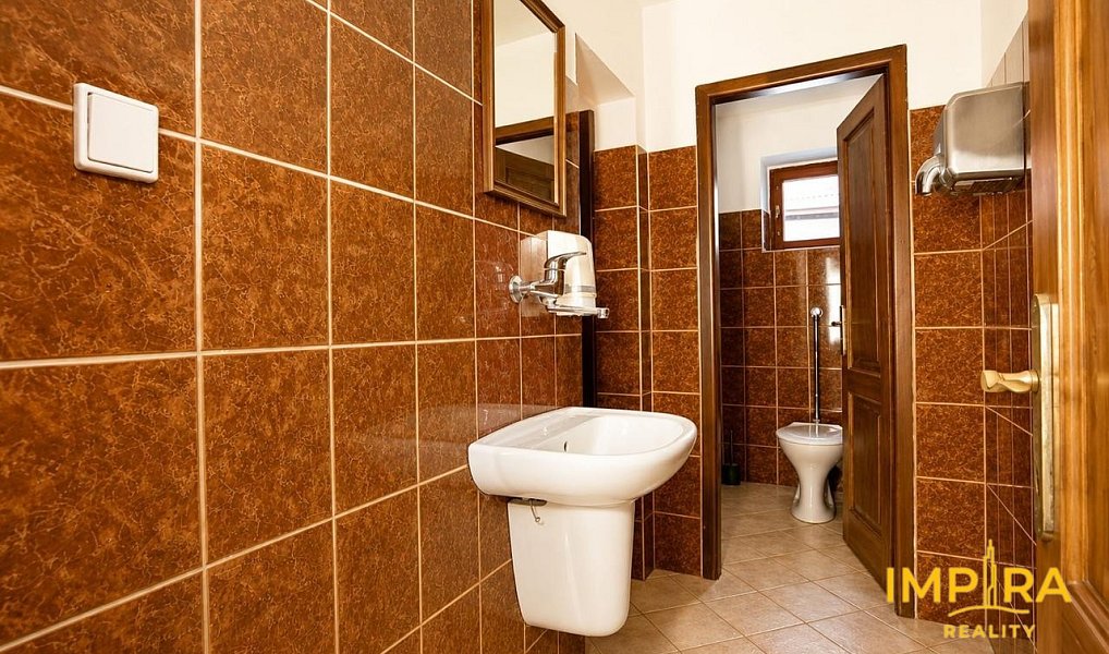 Prodej nájemního domu, činžáku 2 434 m², Nová Bystřice – náhled fotky 16