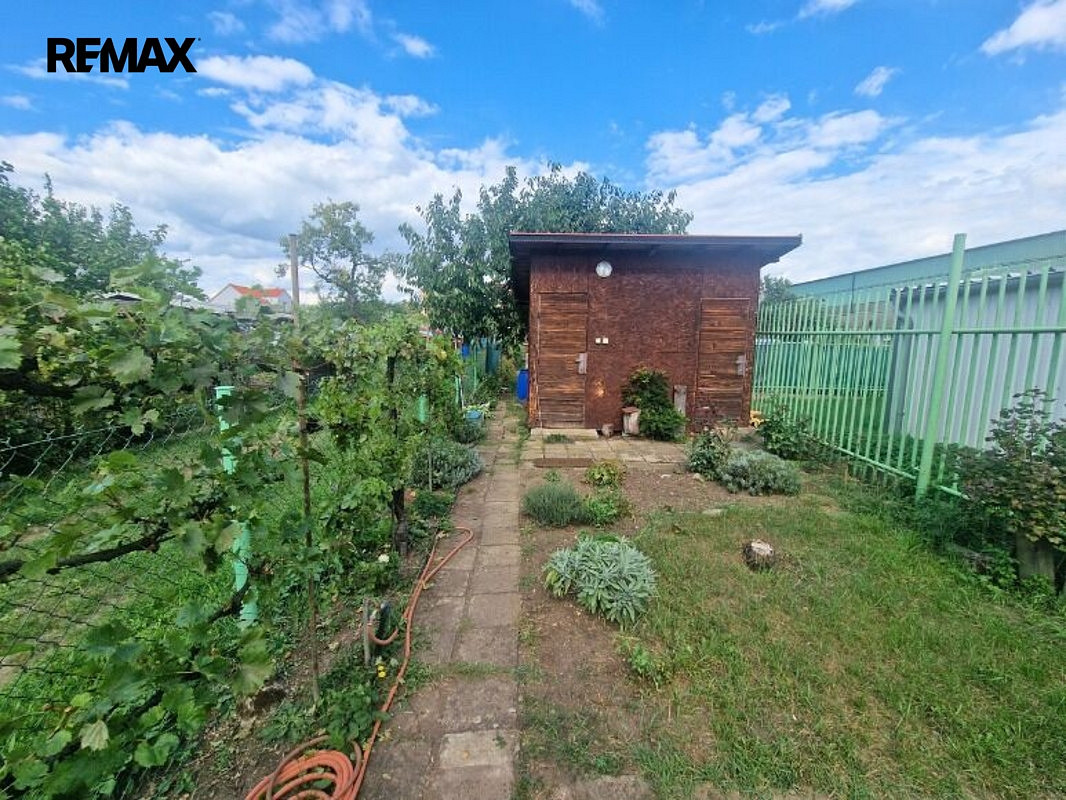 Prodej zahrady 250 m²