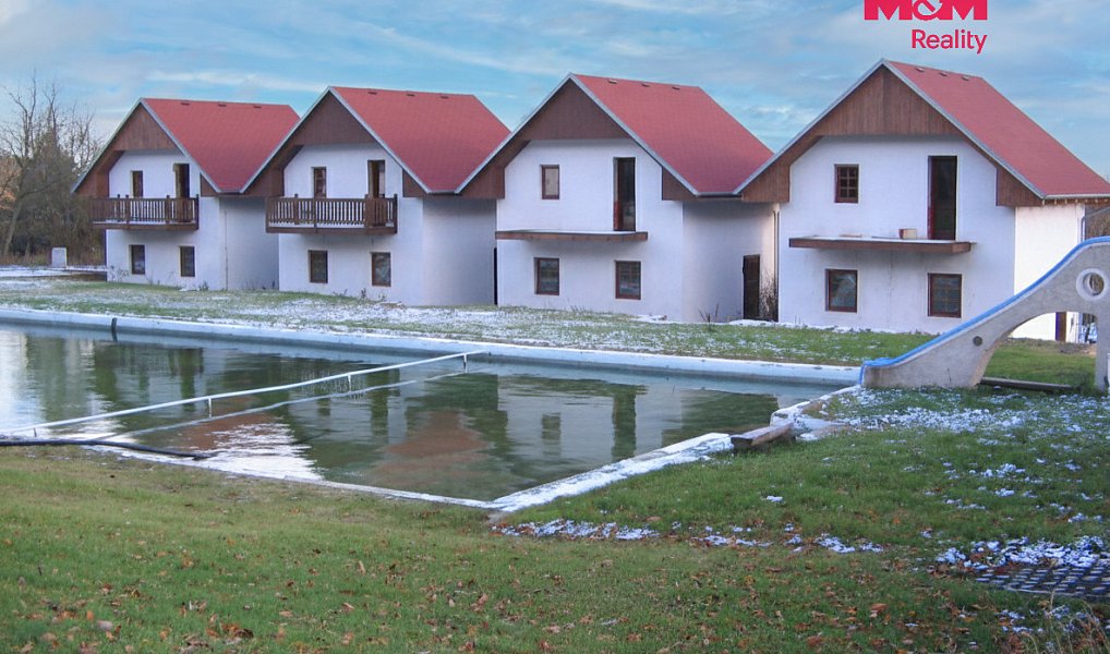 Prodej ubytovacího objektu 850 m², Třebívlice – náhled fotky 4
