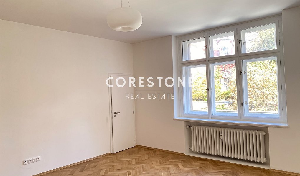 Prodej bytu 1+1 35 m², Praha – náhled fotky 9