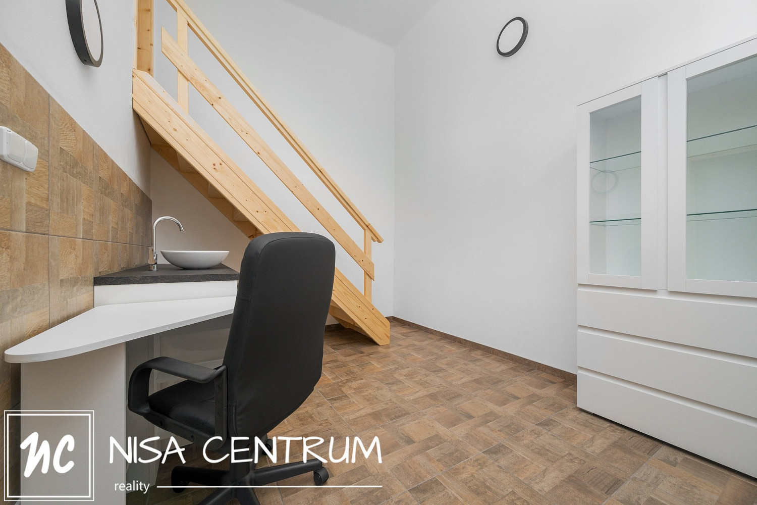 Prodej obchodních prostor 27 m² – fotografie 5