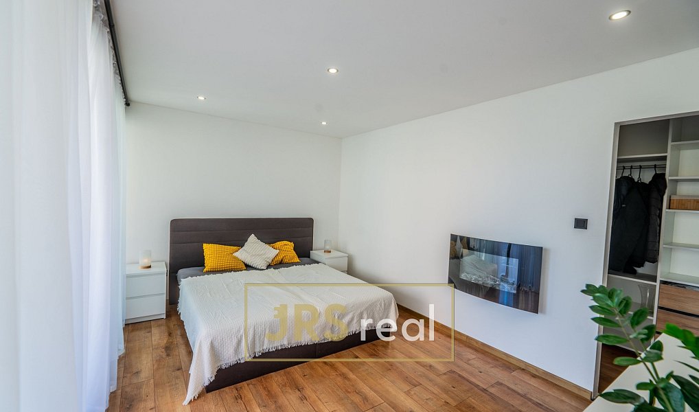 Prodej domu 240 m² s pozemkem 1 178 m², Snovídky – náhled fotky 3
