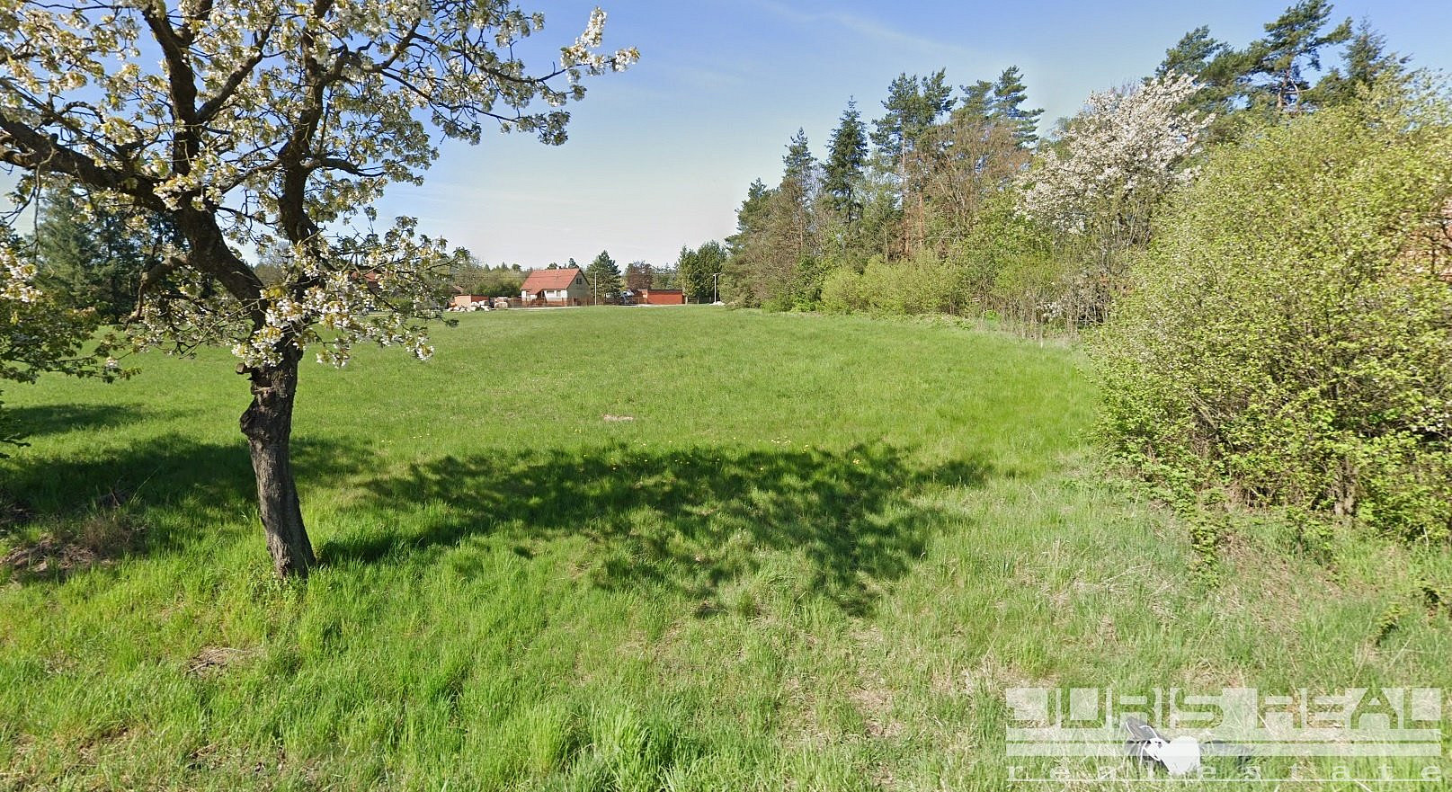 Prodej stavebního pozemku 1 612 m² – fotografie 2