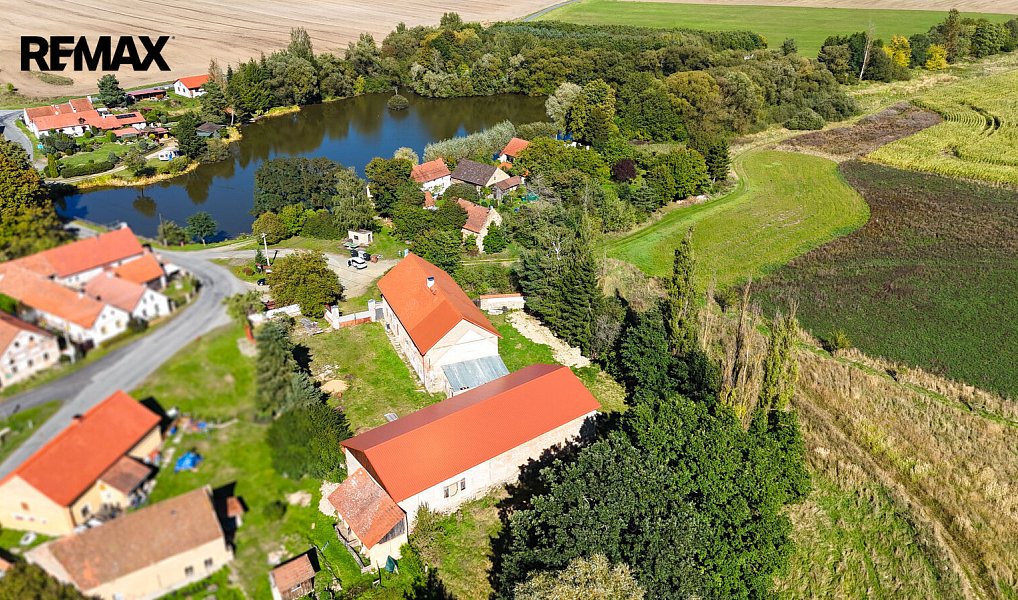 Prodej domu 710 m² s pozemkem 2 962 m², Prostiboř – náhled fotky 2