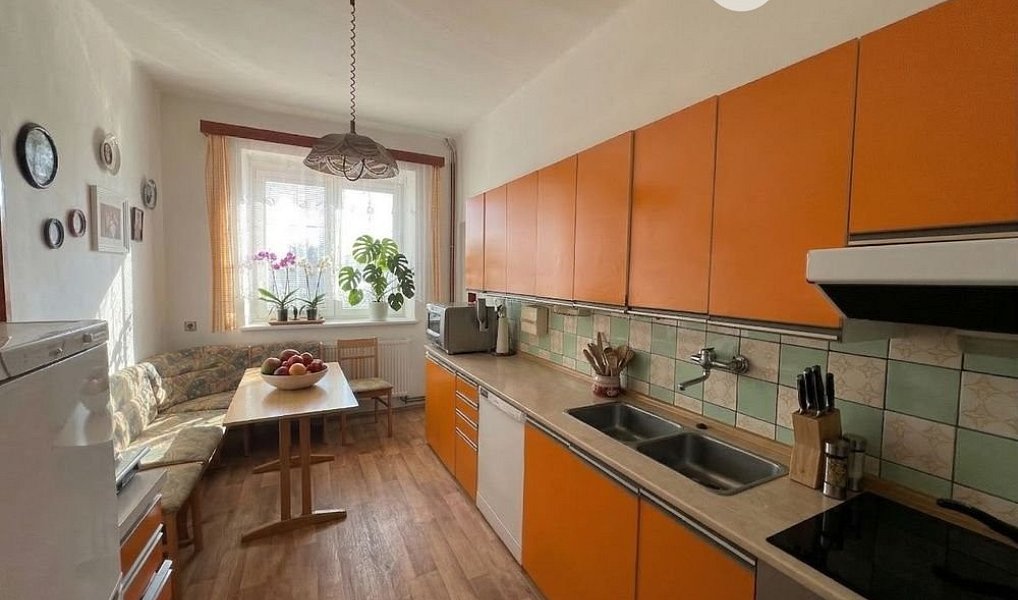 Prodej domu 345 m² s pozemkem 713 m², Litovel – náhled fotky 2