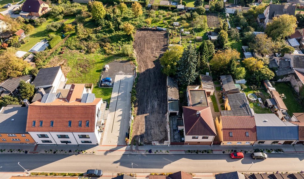 Prodej stavebního pozemku 950 m², Čelákovice – náhled fotky 3