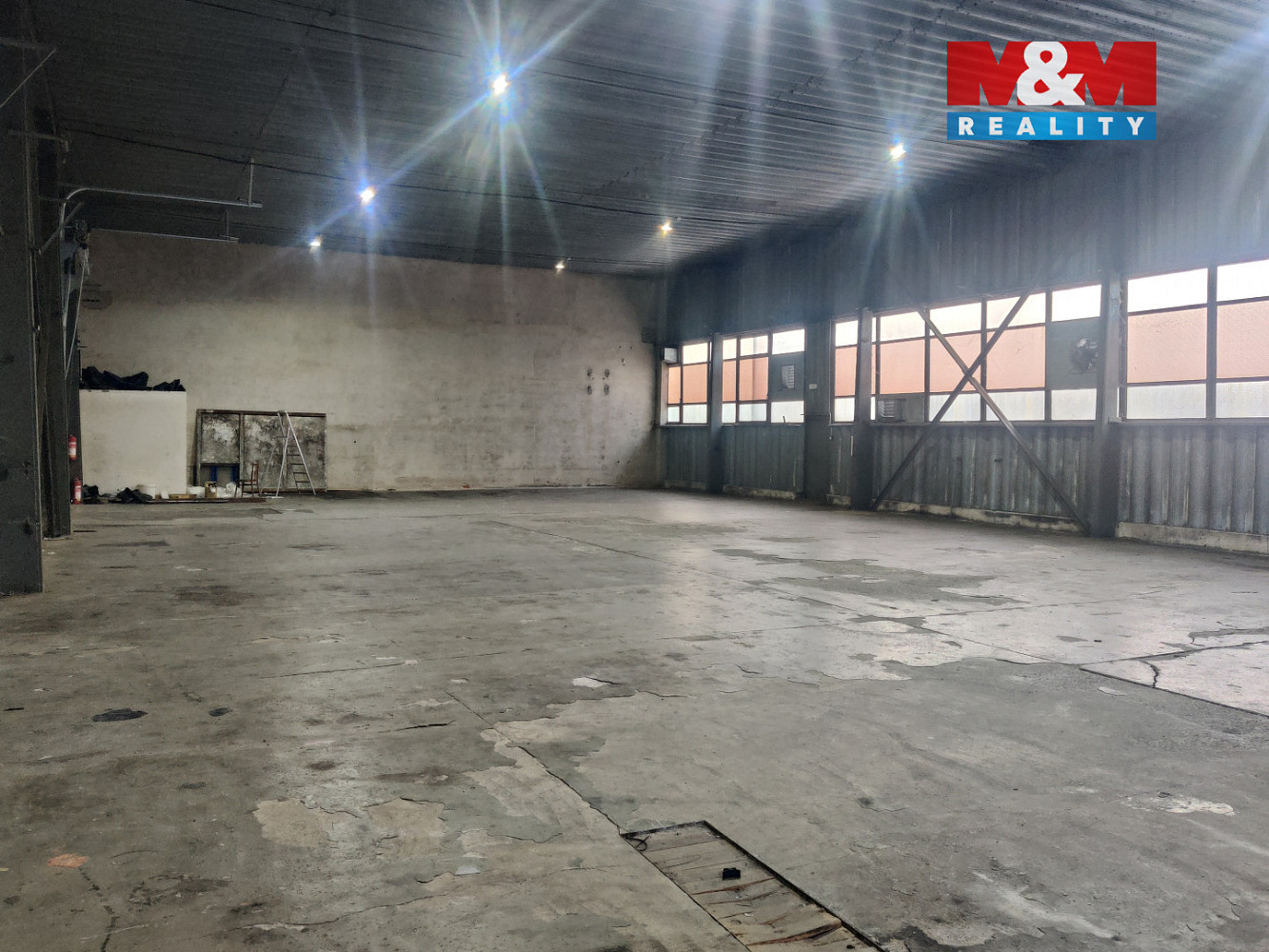 Pronájem skladovacích prostor 1 100 m² — photo 4