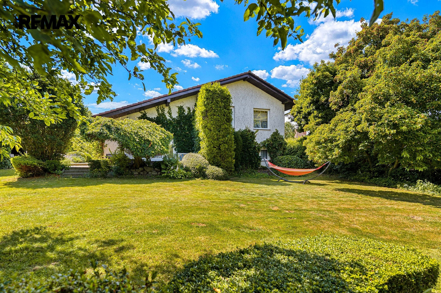 Prodej domu 186 m² s pozemkem 1 033 m²