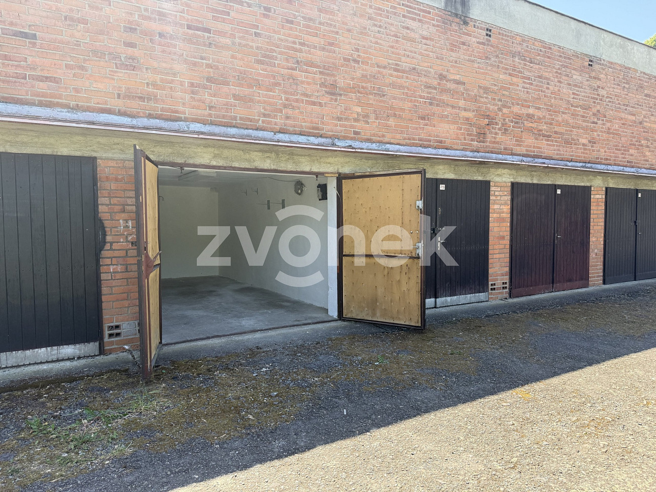 Pronájem garáže 22 m2, zlín — photo 4