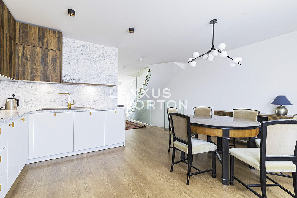 Pronájem domu 186 m² s pozemkem 156 m² – fotografie 2