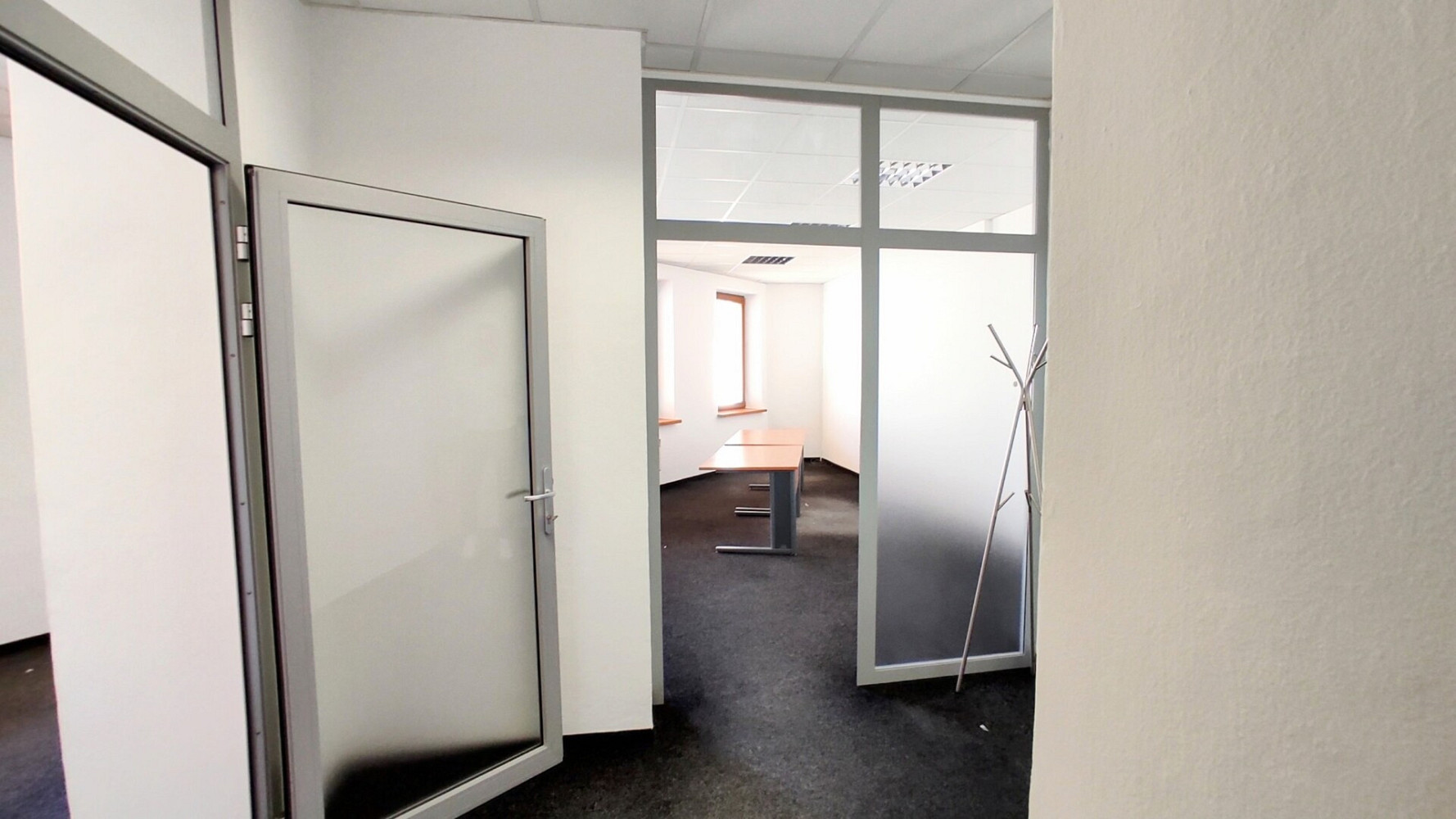 Pronájem kanceláře 58 m² — photo 4