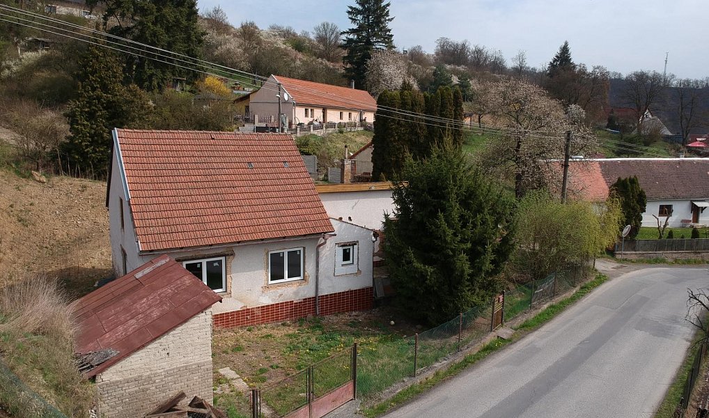 Prodej domu 135 m² s pozemkem 1 090 m², Městečko – náhled fotky 3