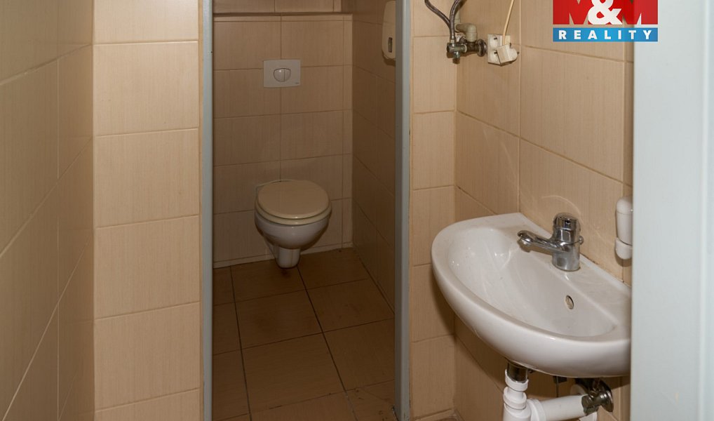Pronájem obchodních prostor 200 m², Teplice – náhled fotky 8