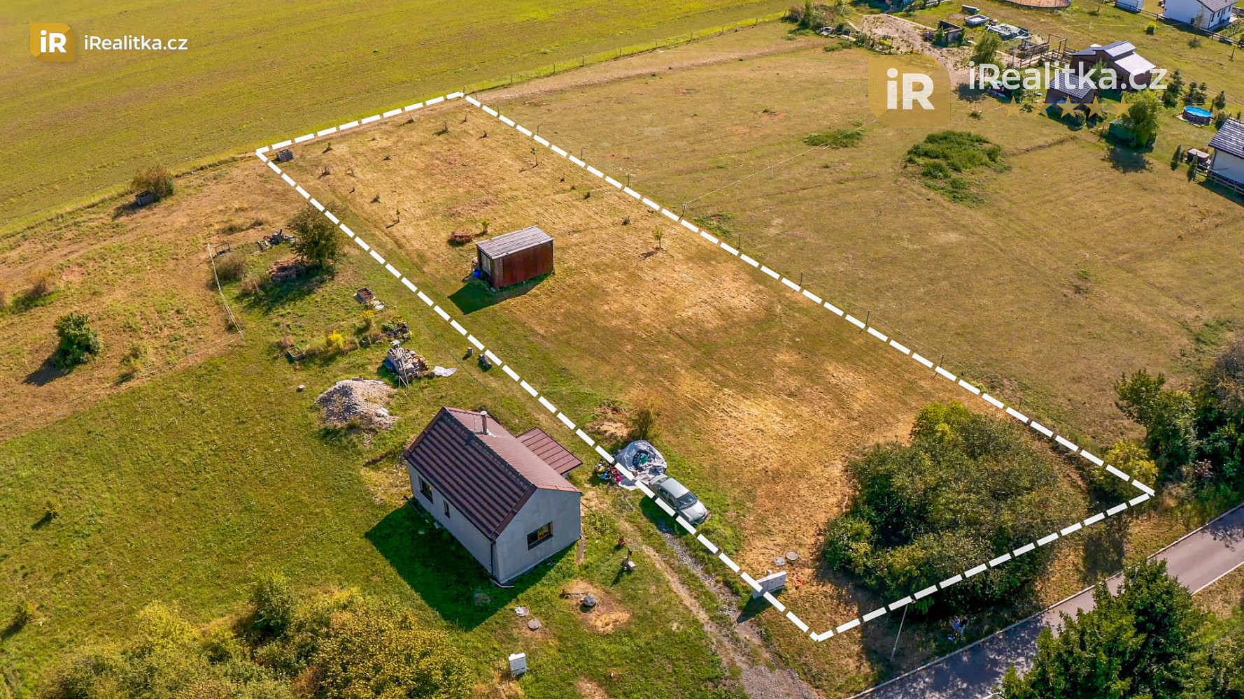Prodej stavebního pozemku 1 910 m²