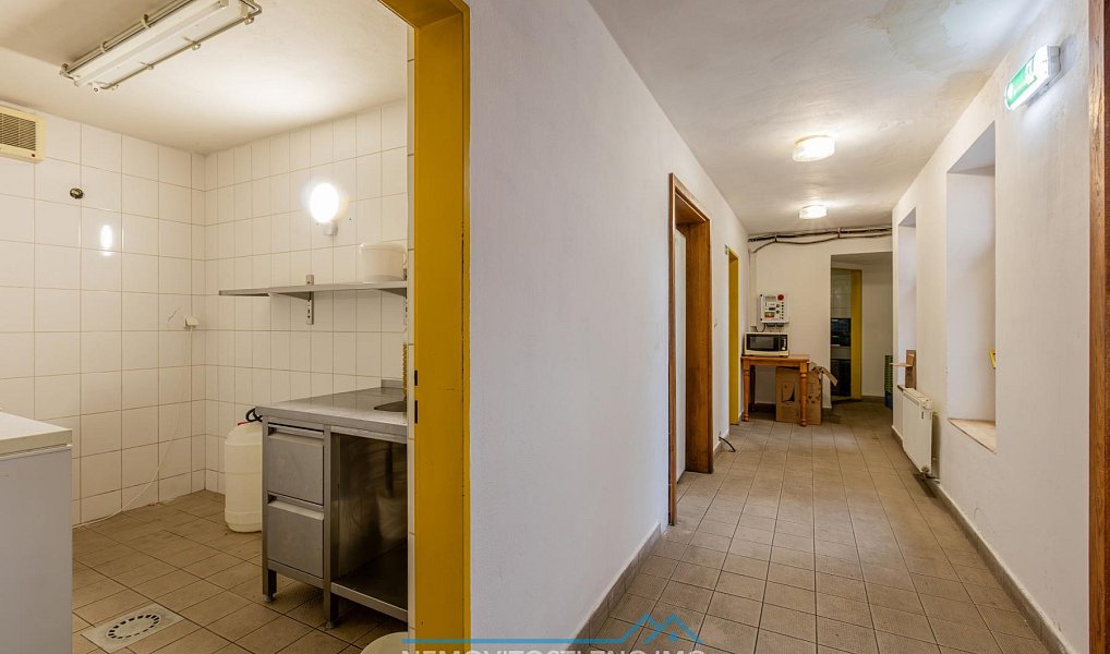 Prodej ubytovacího objektu 911 m², Vranov nad Dyjí – náhled fotky 30