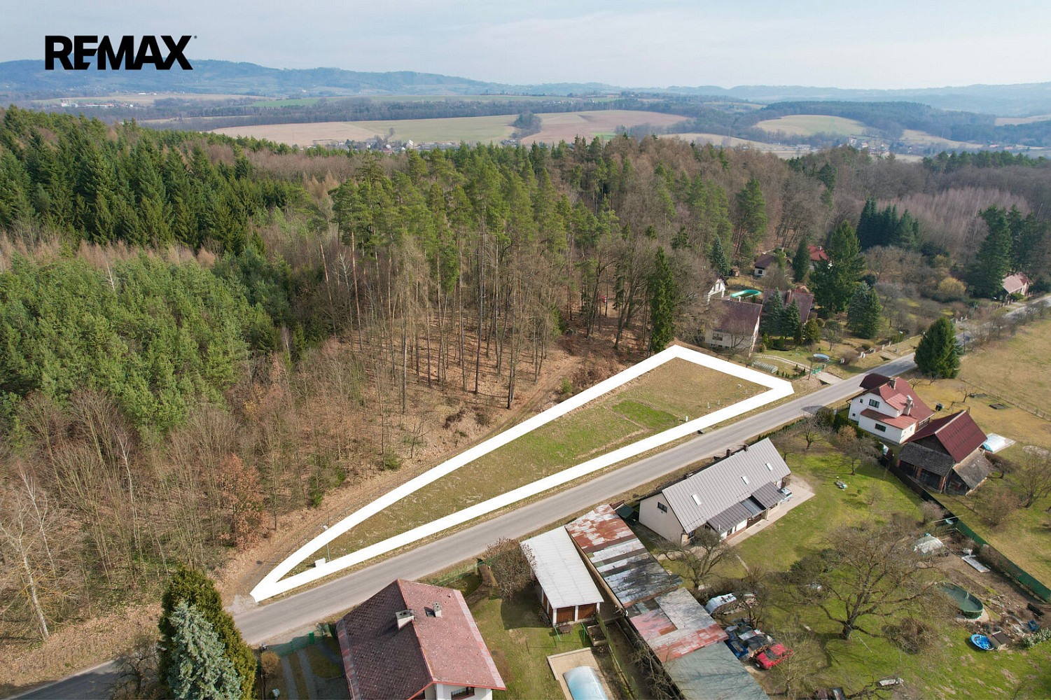Prodej stavebního pozemku 1 425 m² – fotografie 2