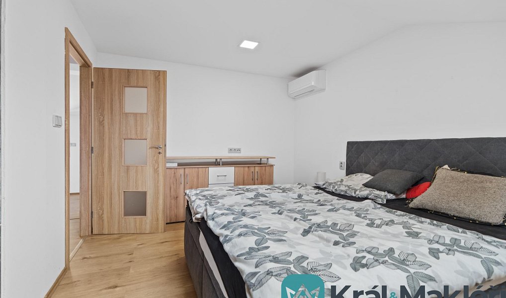 Prodej domu 126 m² s pozemkem 270 m², Brňany – náhled fotky 14