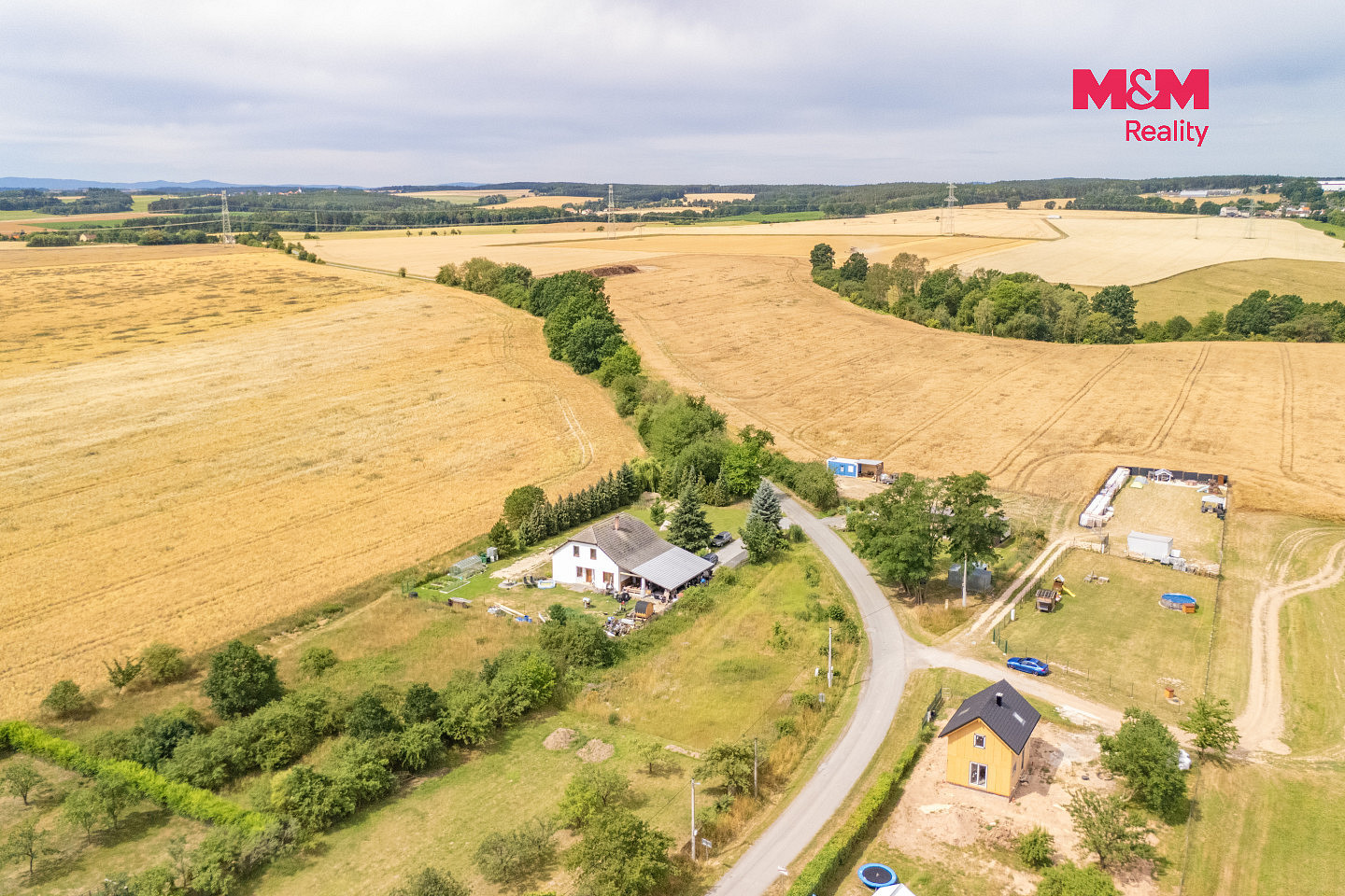 Prodej stavebního pozemku 1 176 m²