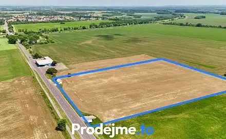 Prodej komerčního pozemku 35 000 m², Hevlín, okres Znojmo