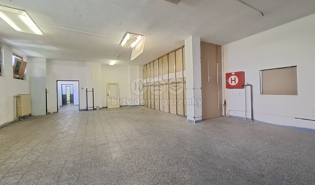 Pronájem obchodních prostor 828 m², Klášterec nad Ohří – náhled fotky 7